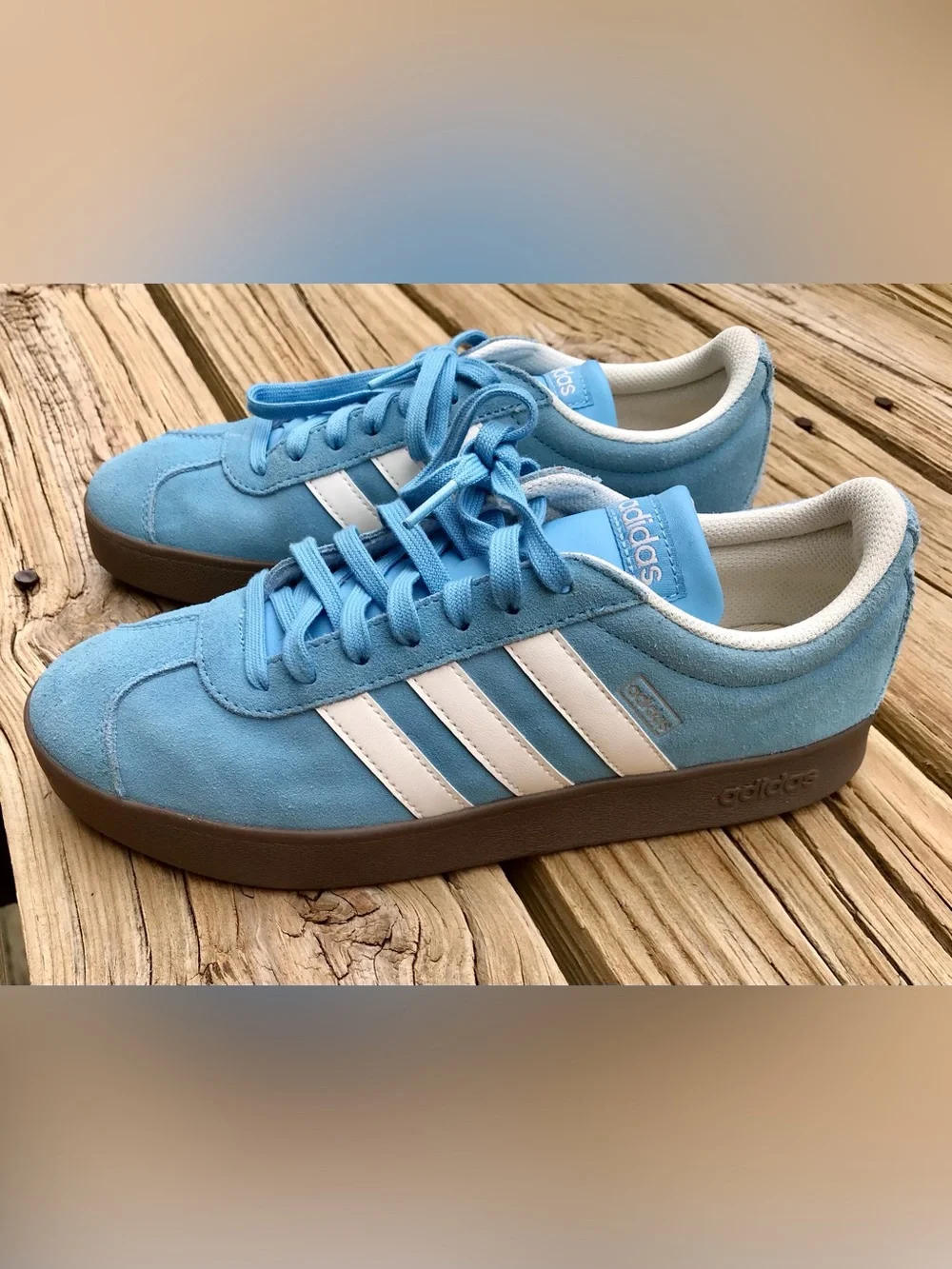 Mens 7 Womens 9 ADIDAS Light Robin Egg Blue Gum Bottom Lace Up Sneakers